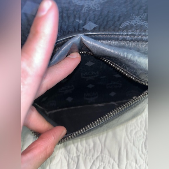 Stark Side Studs Backpack In Visetos, black side pockets w/stud details leather - Picture 6 of 15